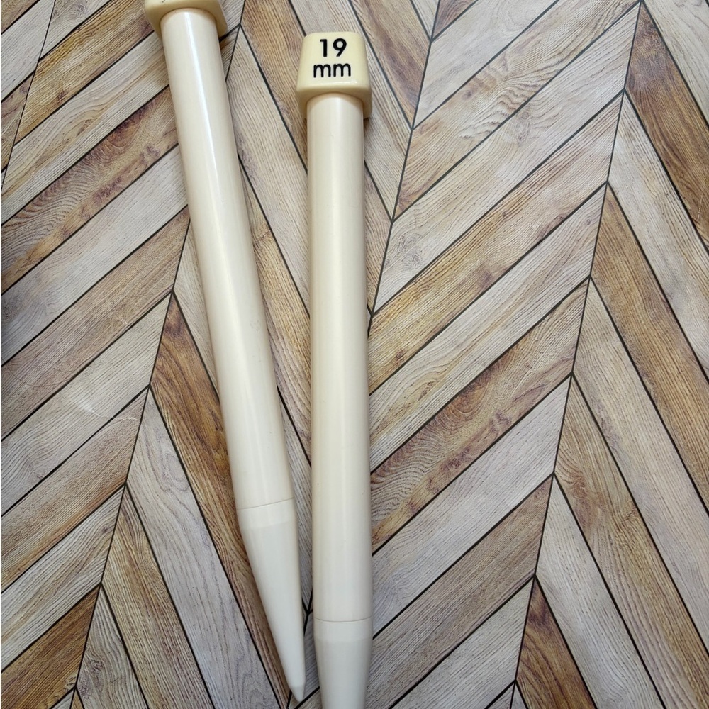 Vintage Large Knitting Needles 19mm US 35 Color White